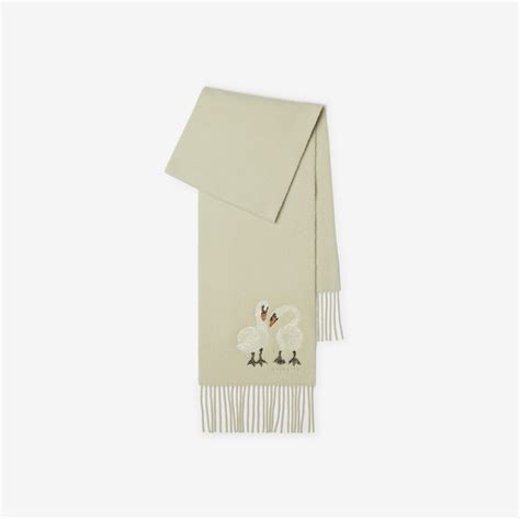 Swan Wool Cashmere Scarf in Plaster .